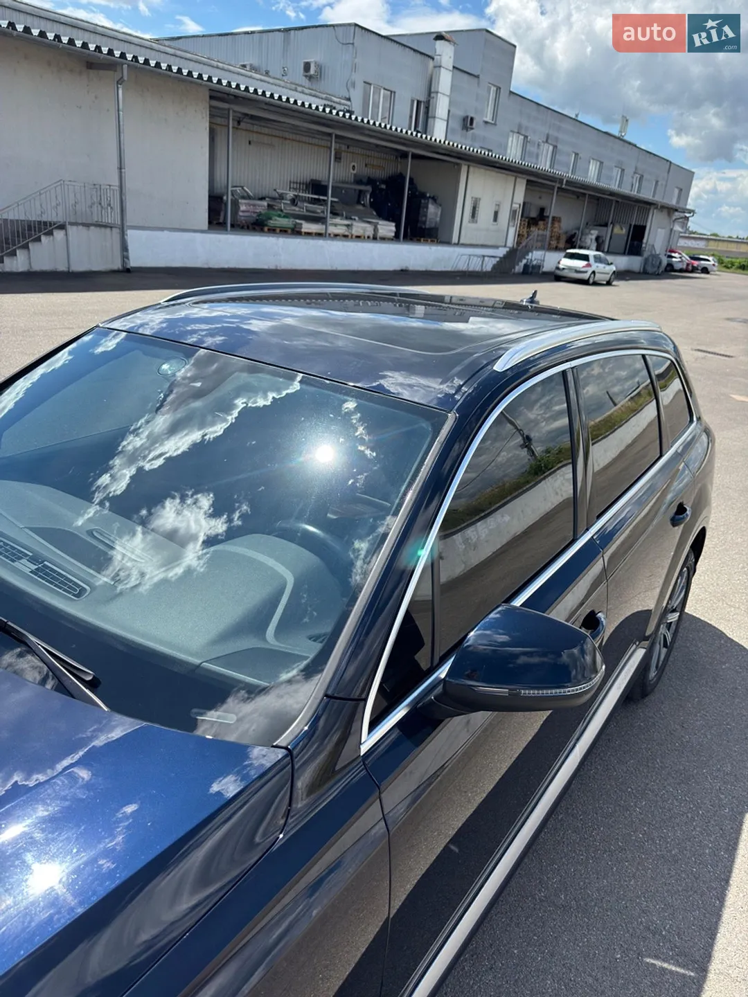 Audi Q7 2016 VIN WA1LAAF78HD021651 фото оголошення 8 з 52