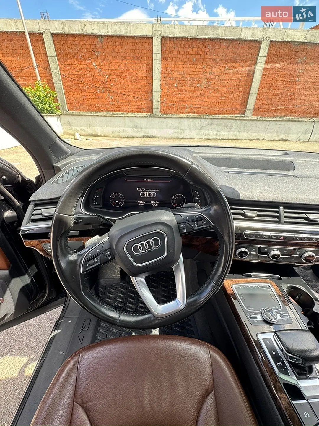 Audi Q7 2016 VIN WA1LAAF78HD021651 фото оголошення 24 з 52