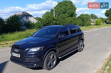 Внедорожник / Кроссовер Audi Q7 2014 в Ромнах