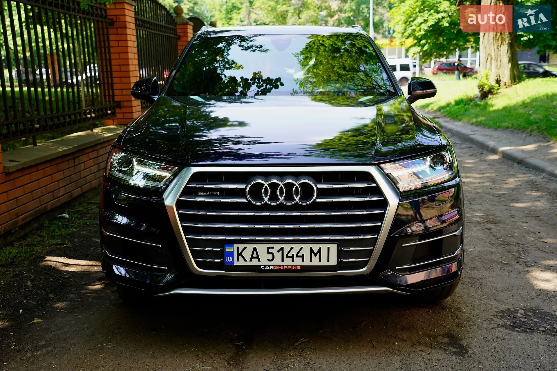 Audi Q7 2017 VIN WA1LHAF78HD050577 фото оголошення 6 з 19