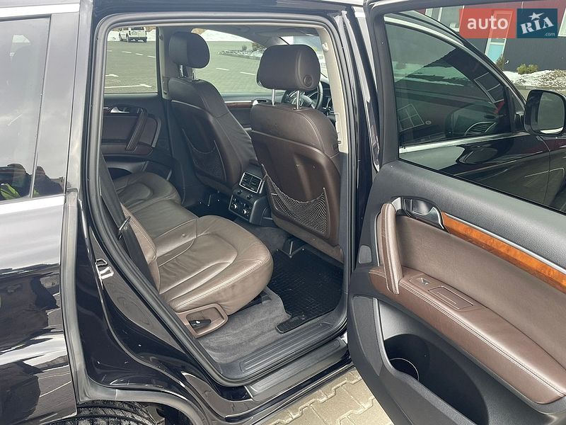 Внедорожник / Кроссовер Audi Q7 2006 в Дубно