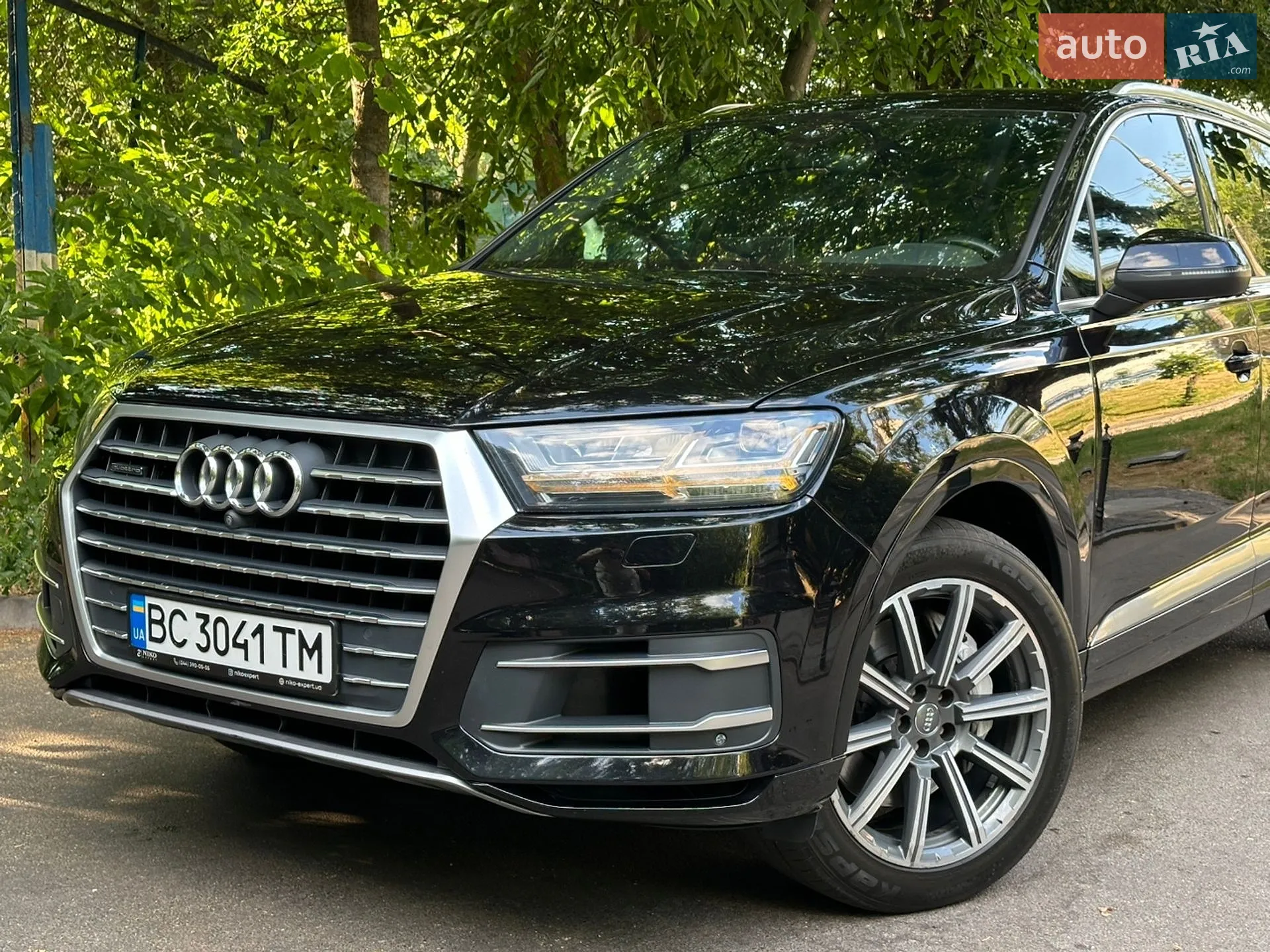 Audi Q7 2016 VIN WA1LAAF73HD013876 фото оголошення 2 з 40