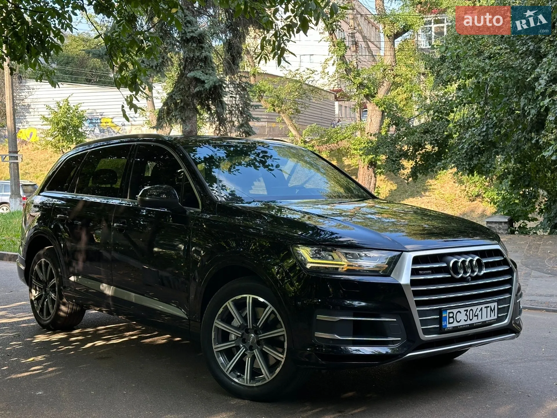 Audi Q7 2016 VIN WA1LAAF73HD013876 фото оголошення 6 з 40