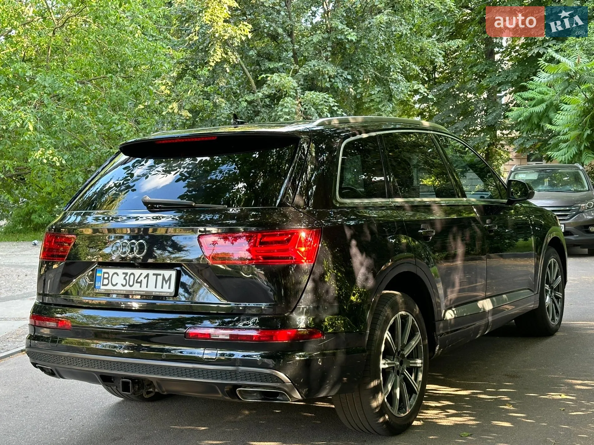 Audi Q7 2016 VIN WA1LAAF73HD013876 фото оголошення 12 з 40