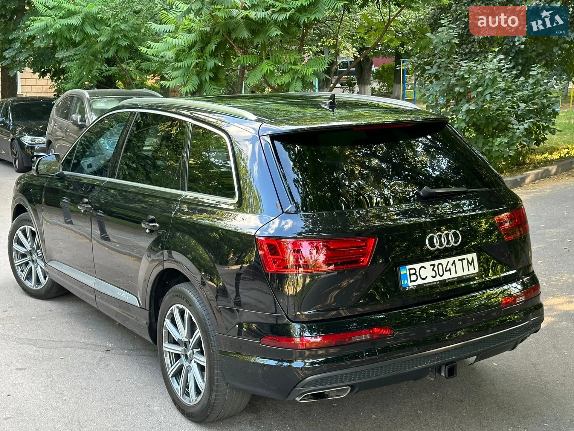 Audi Q7 2016 VIN WA1LAAF73HD013876 фото оголошення 17 з 40