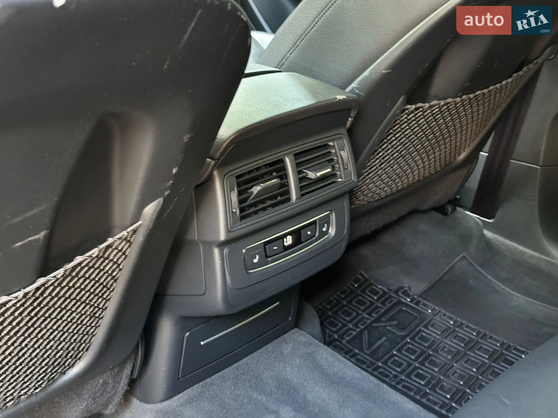 Audi Q7 2016 VIN WA1LAAF73HD013876 фото оголошення 23 з 40