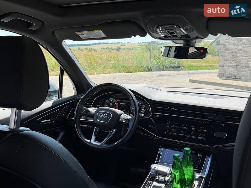 Позашляховик / Кросовер Audi Q7 2021 в Сокалі