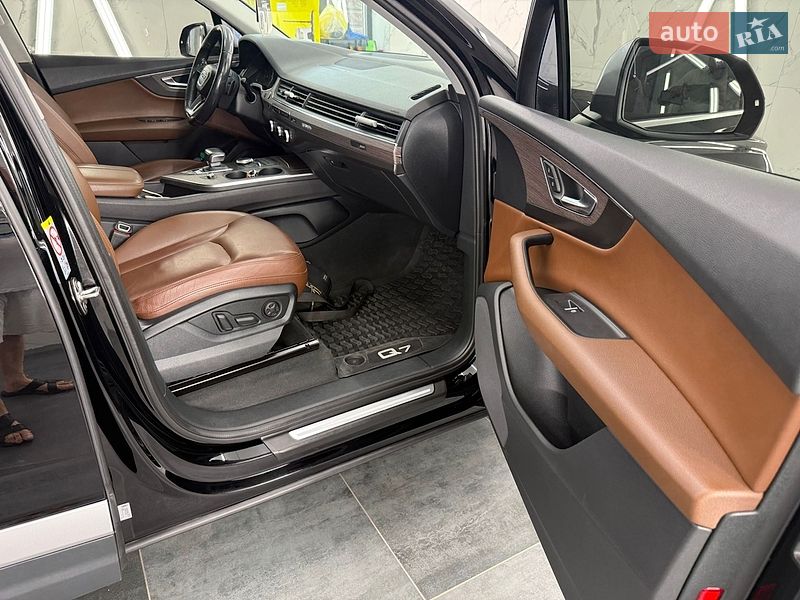 Внедорожник / Кроссовер Audi Q7 2017 в Тернополе