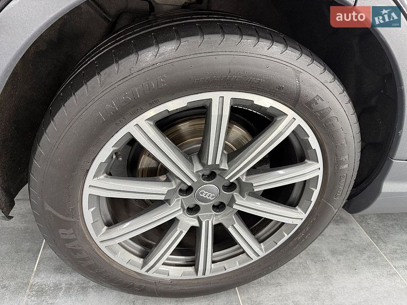 Внедорожник / Кроссовер Audi Q7 2017 в Тернополе