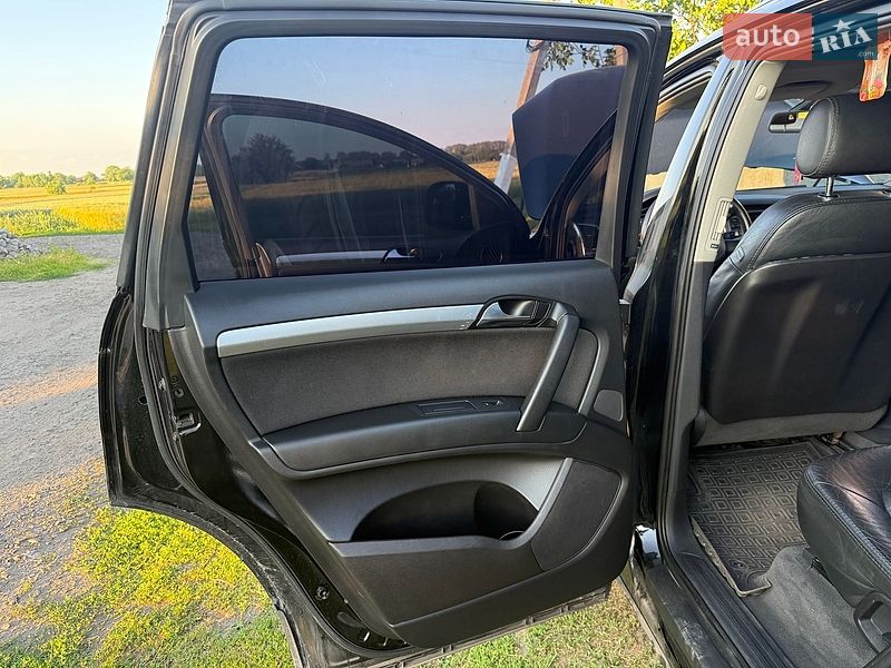 Позашляховик / Кросовер Audi Q7 2006 в Лохвиці
