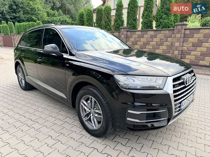 Внедорожник / Кроссовер Audi Q7 2016 в Хмельницком