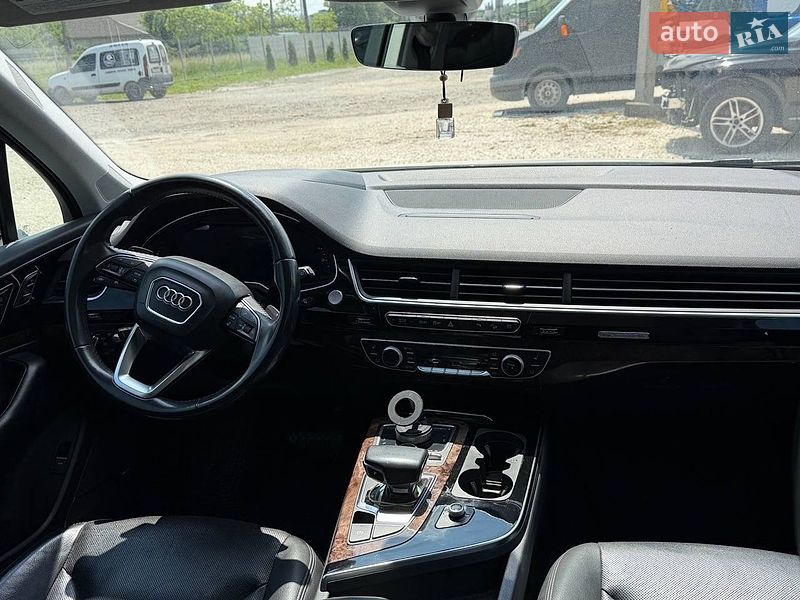 Позашляховик / Кросовер Audi Q7 2017 в Івано-Франківську