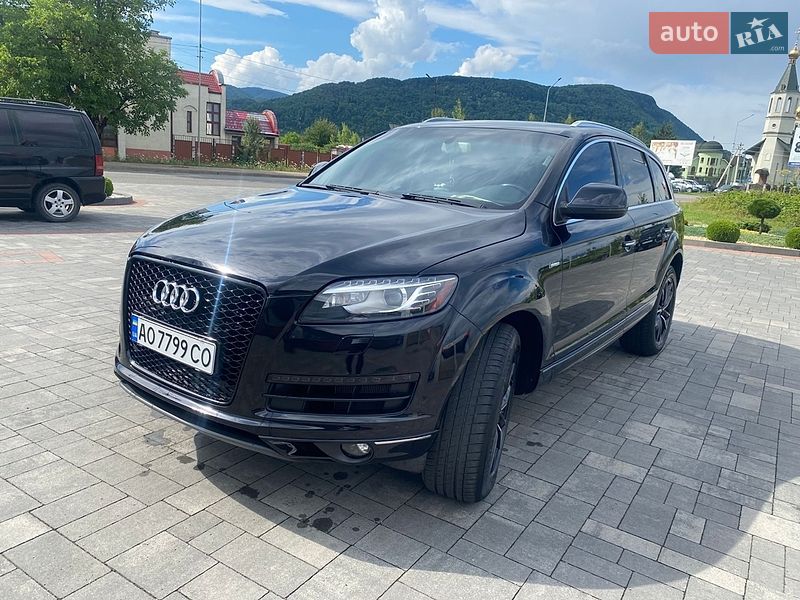 Внедорожник / Кроссовер Audi Q7 2015 в Хусте