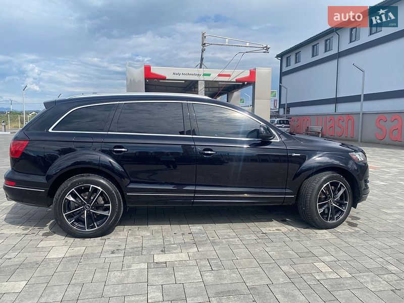 Внедорожник / Кроссовер Audi Q7 2015 в Хусте