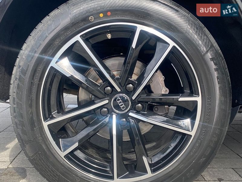 Внедорожник / Кроссовер Audi Q7 2015 в Хусте