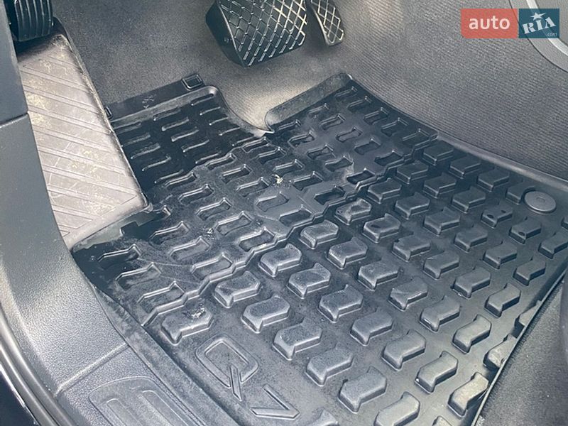 Внедорожник / Кроссовер Audi Q7 2015 в Хусте