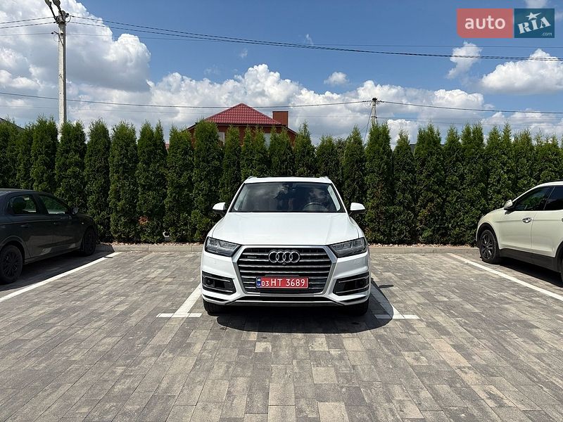 Внедорожник / Кроссовер Audi Q7 2017 в Луцке