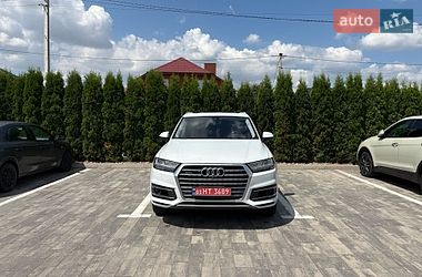 Audi Q7  2017