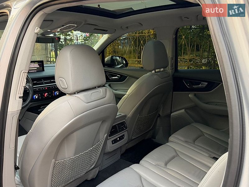 Позашляховик / Кросовер Audi Q7 2015 в Білій Церкві