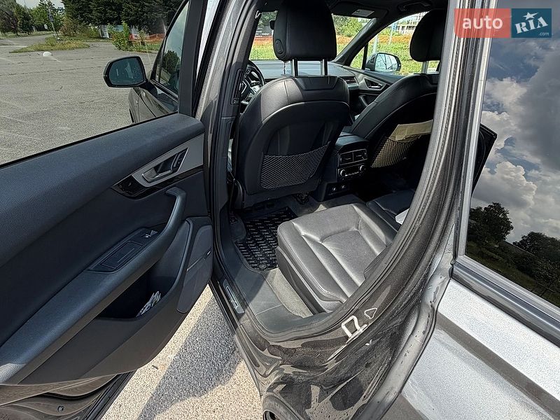 Позашляховик / Кросовер Audi Q7 2018 в Львові