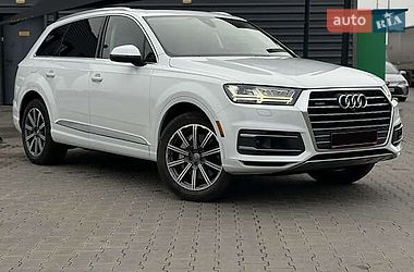 Audi Q7  2016