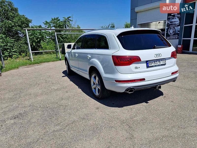 Позашляховик / Кросовер Audi Q7 2013 в Одесі