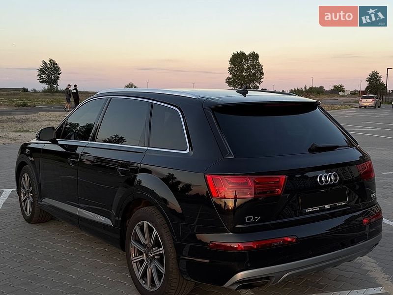 Внедорожник / Кроссовер Audi Q7 2016 в Черкассах