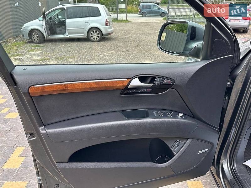 Внедорожник / Кроссовер Audi Q7 2015 в Львове