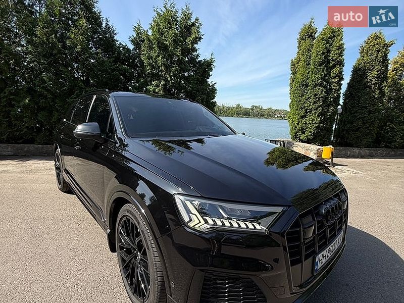 Позашляховик / Кросовер Audi Q7 2022 в Кропивницькому