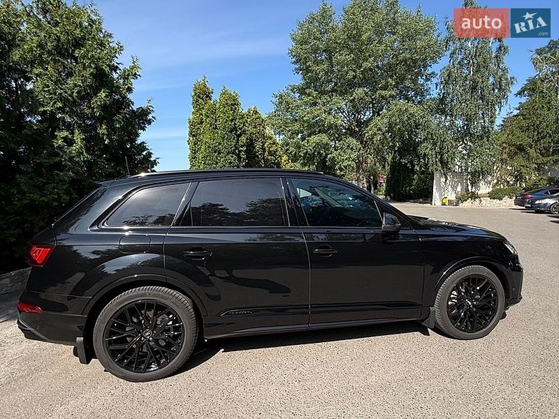 Позашляховик / Кросовер Audi Q7 2022 в Кропивницькому