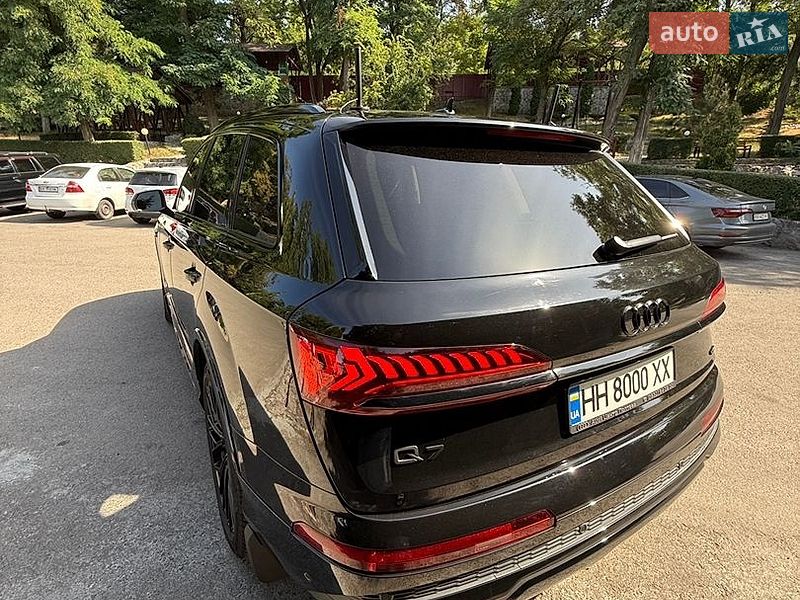 Позашляховик / Кросовер Audi Q7 2022 в Кропивницькому