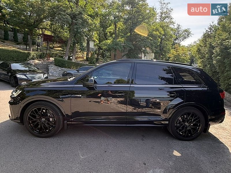 Позашляховик / Кросовер Audi Q7 2022 в Кропивницькому