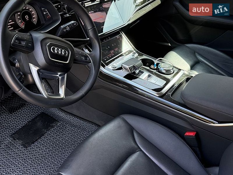 Позашляховик / Кросовер Audi Q7 2022 в Кропивницькому