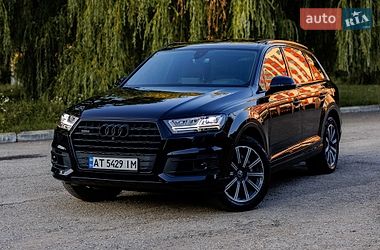 Audi Q7  2016