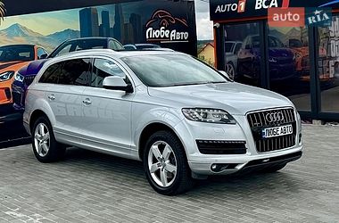 Audi Q7  2012