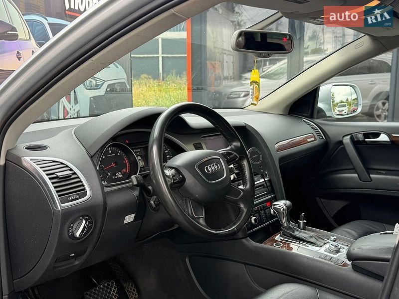 Позашляховик / Кросовер Audi Q7 2012 в Львові