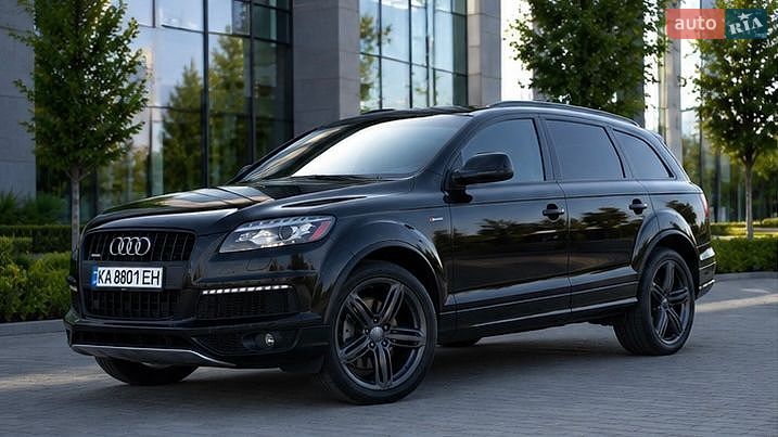 Внедорожник / Кроссовер Audi Q7 2015 в Киеве