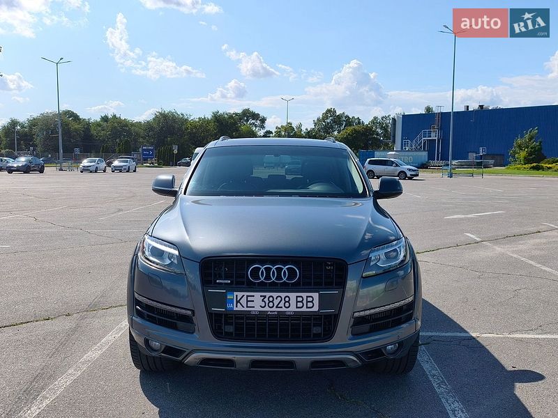 Внедорожник / Кроссовер Audi Q7 2015 в Днепре