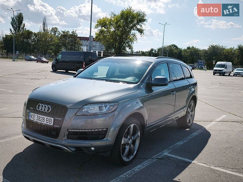 Внедорожник / Кроссовер Audi Q7 2015 в Днепре
