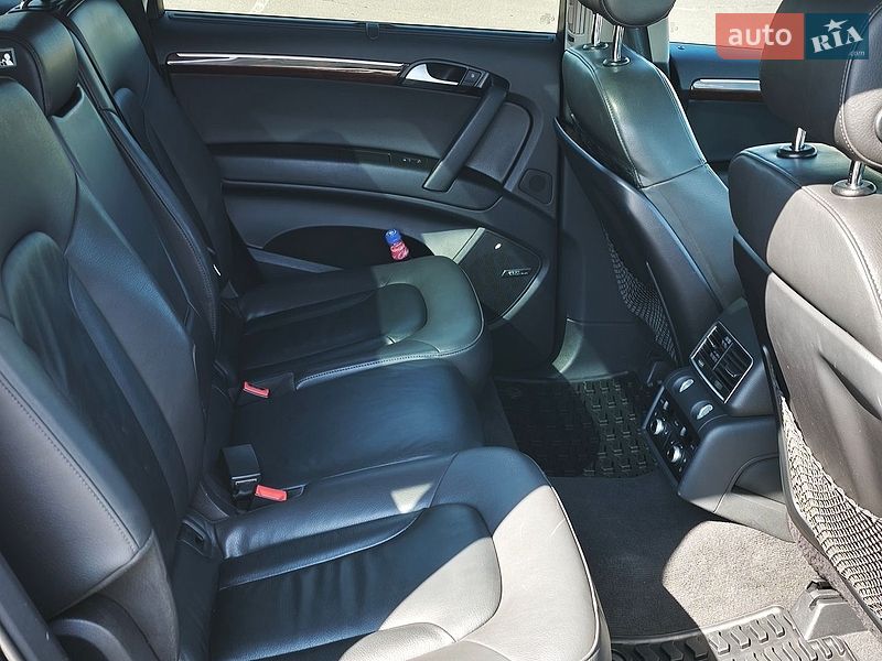 Внедорожник / Кроссовер Audi Q7 2015 в Днепре