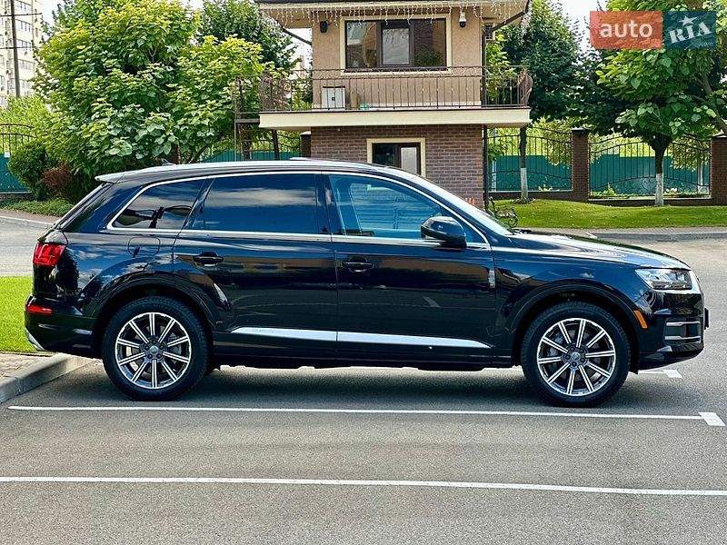 Внедорожник / Кроссовер Audi Q7 2017 в Киеве