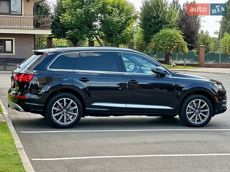 Внедорожник / Кроссовер Audi Q7 2017 в Киеве