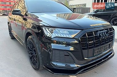 Audi Q7 2021
