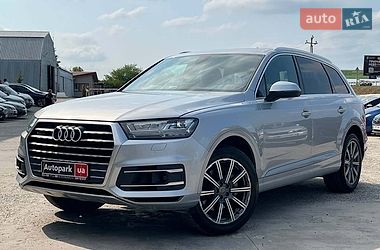 Audi Q7  2016