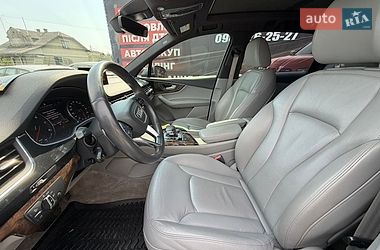 Позашляховик / Кросовер Audi Q7 2016 в Стрию