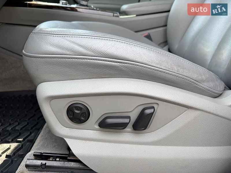 Позашляховик / Кросовер Audi Q7 2016 в Стрию