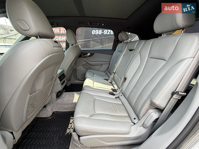 Позашляховик / Кросовер Audi Q7 2016 в Стрию