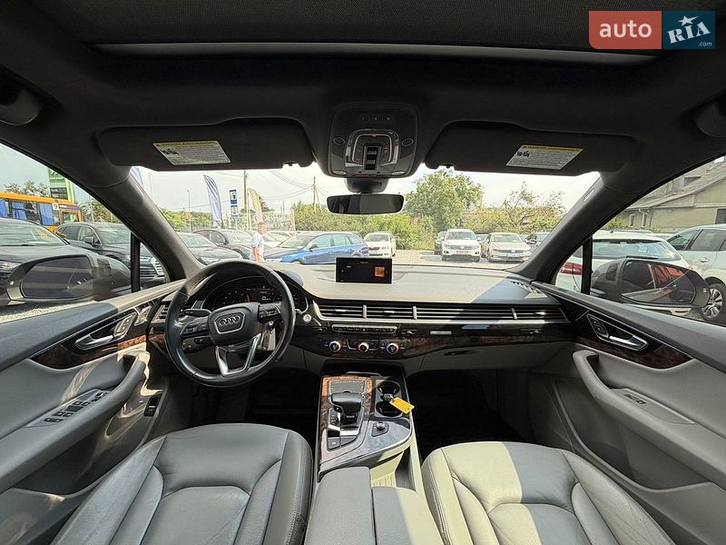 Позашляховик / Кросовер Audi Q7 2016 в Стрию
