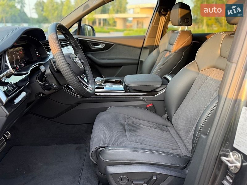 Позашляховик / Кросовер Audi Q7 2024 в Києві фото 31 Позашляховик / Кросовер Audi Q7 2024 в Києві