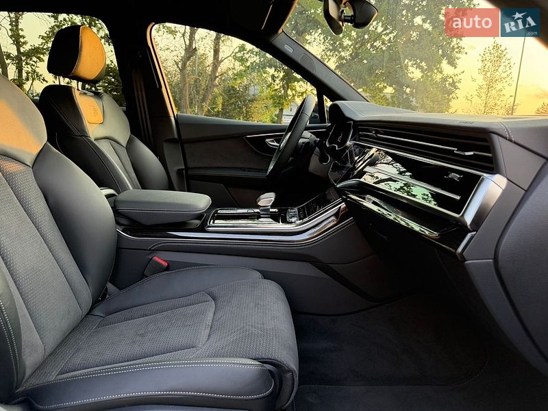Позашляховик / Кросовер Audi Q7 2024 в Києві фото 46 Позашляховик / Кросовер Audi Q7 2024 в Києві